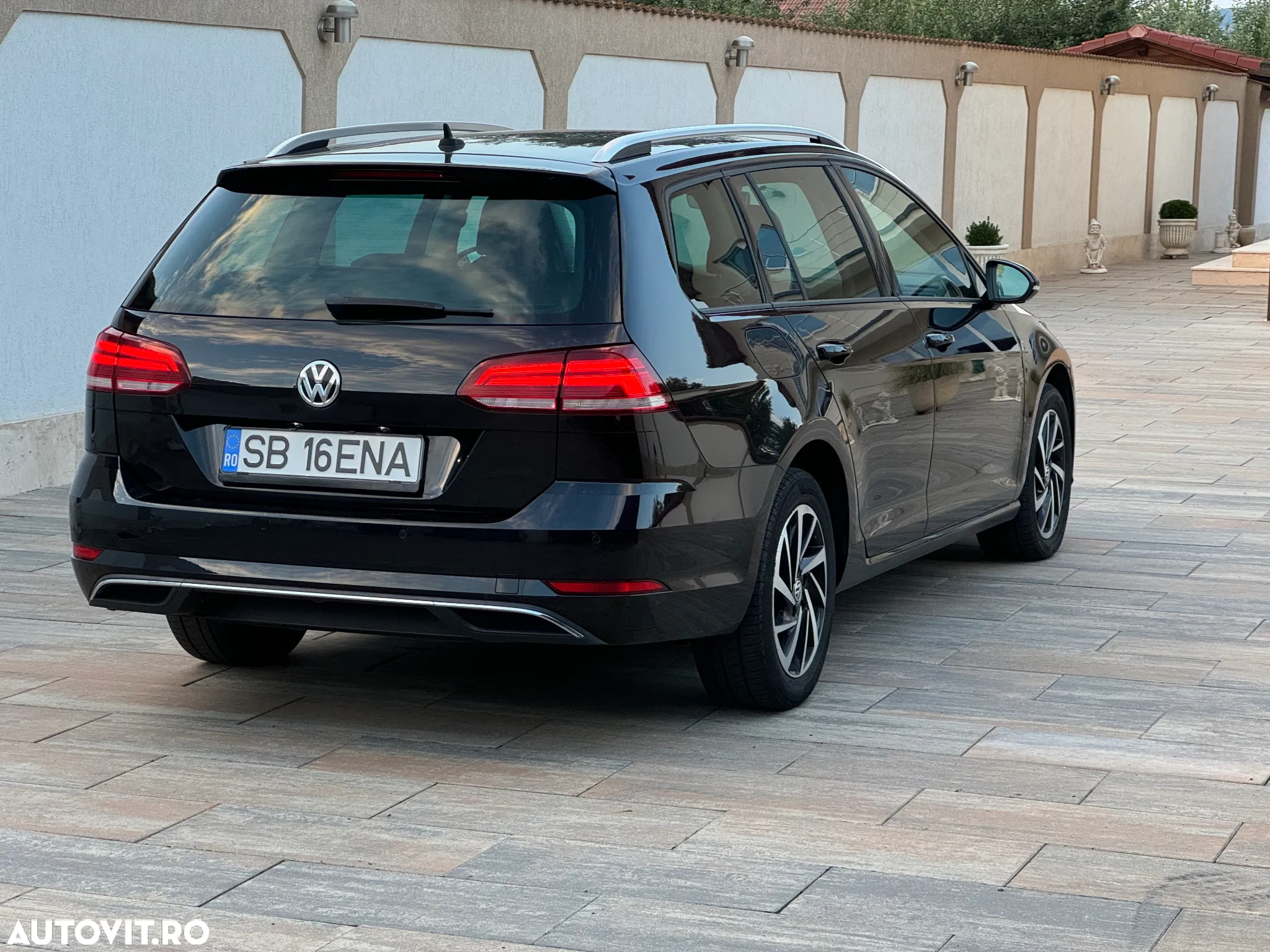 Volkswagen Golf 1.6 TDI SCR DSG Join - 34