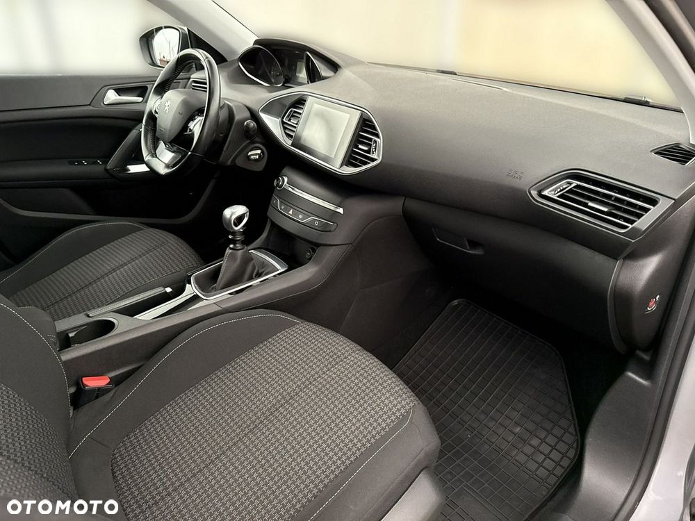Peugeot 308 - 22