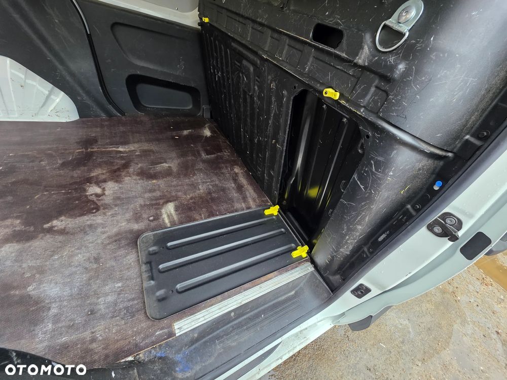 Peugeot Partner - 13