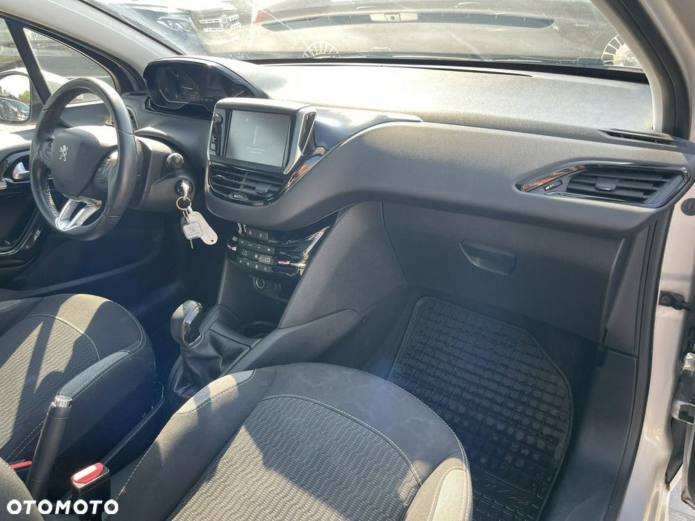 Peugeot 208 1.2 VTi Style - 9