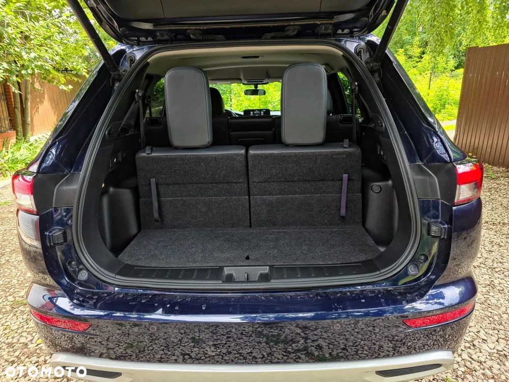 Mitsubishi Outlander - 24