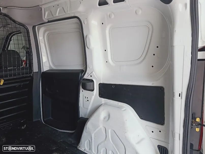 Fiat Doblo 1.3 MJ Easy  3Lugares - 34