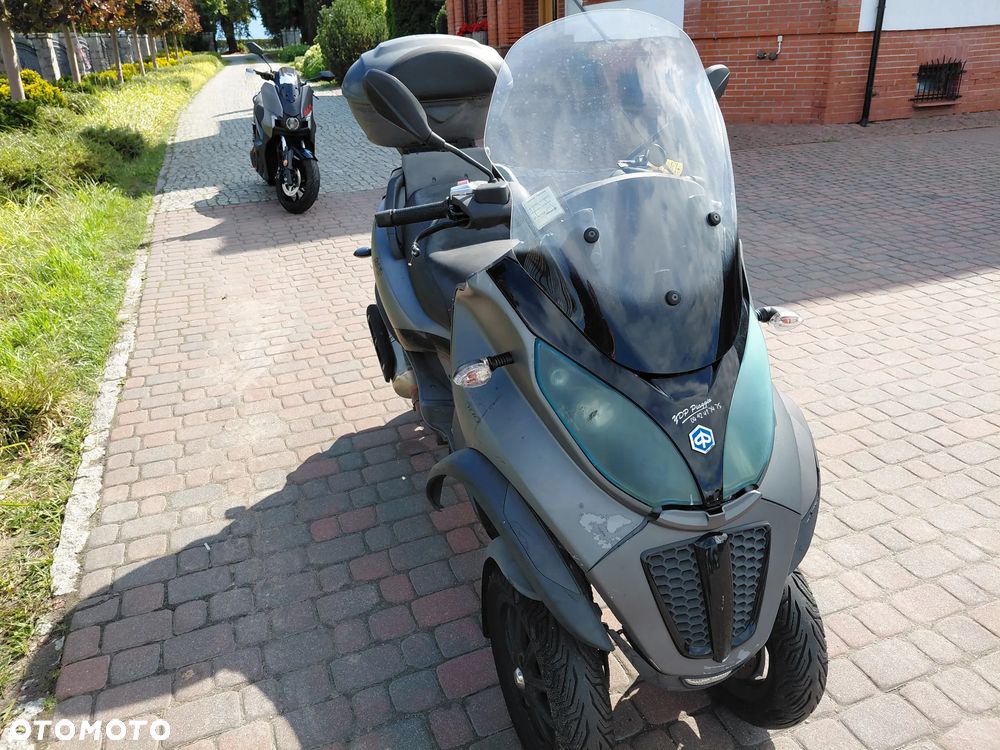 Piaggio MP-3 - 8