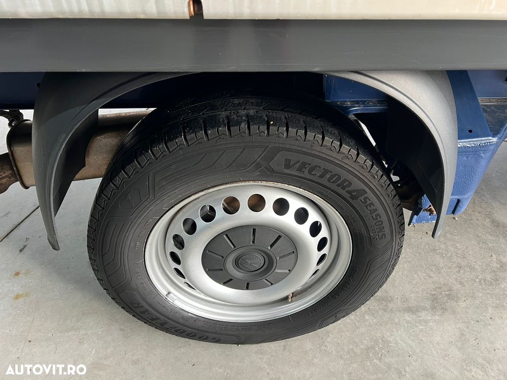 Volkswagen Transporter Doka 4MOTION (4X4) - 25