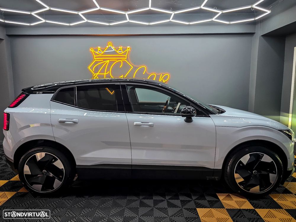 Volvo EX30 Twin Motor Performance AWD Ultra - 12