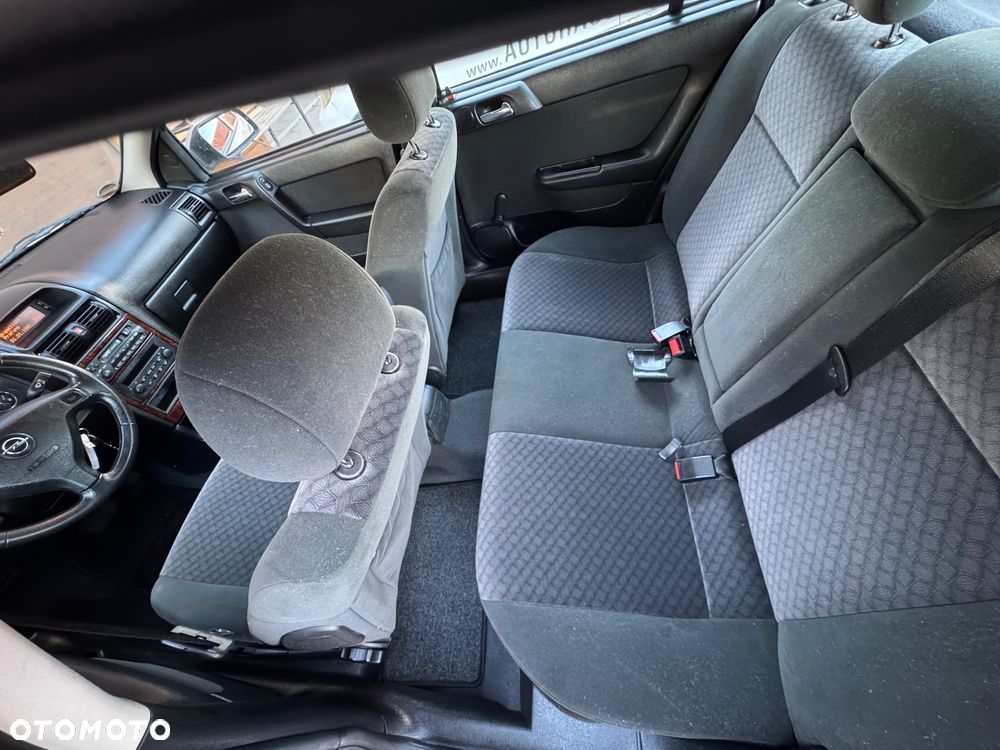 Opel Astra 1.6 Elegance Easytronic - 12