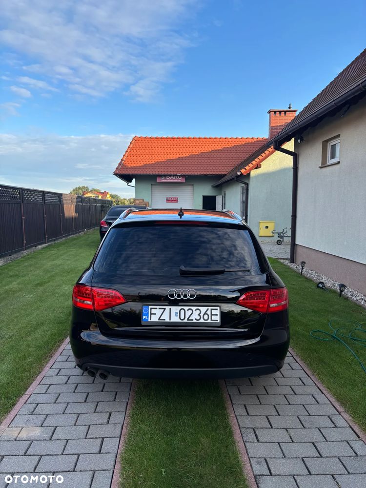 Audi A4 Avant 2.0 TDI - 10