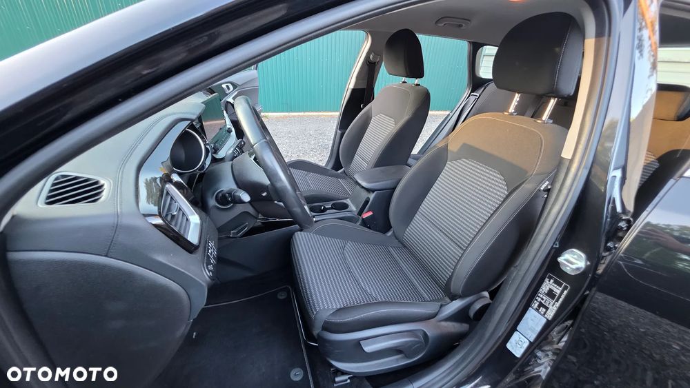 Kia Ceed 1.6 CRDi mHEV M - 18