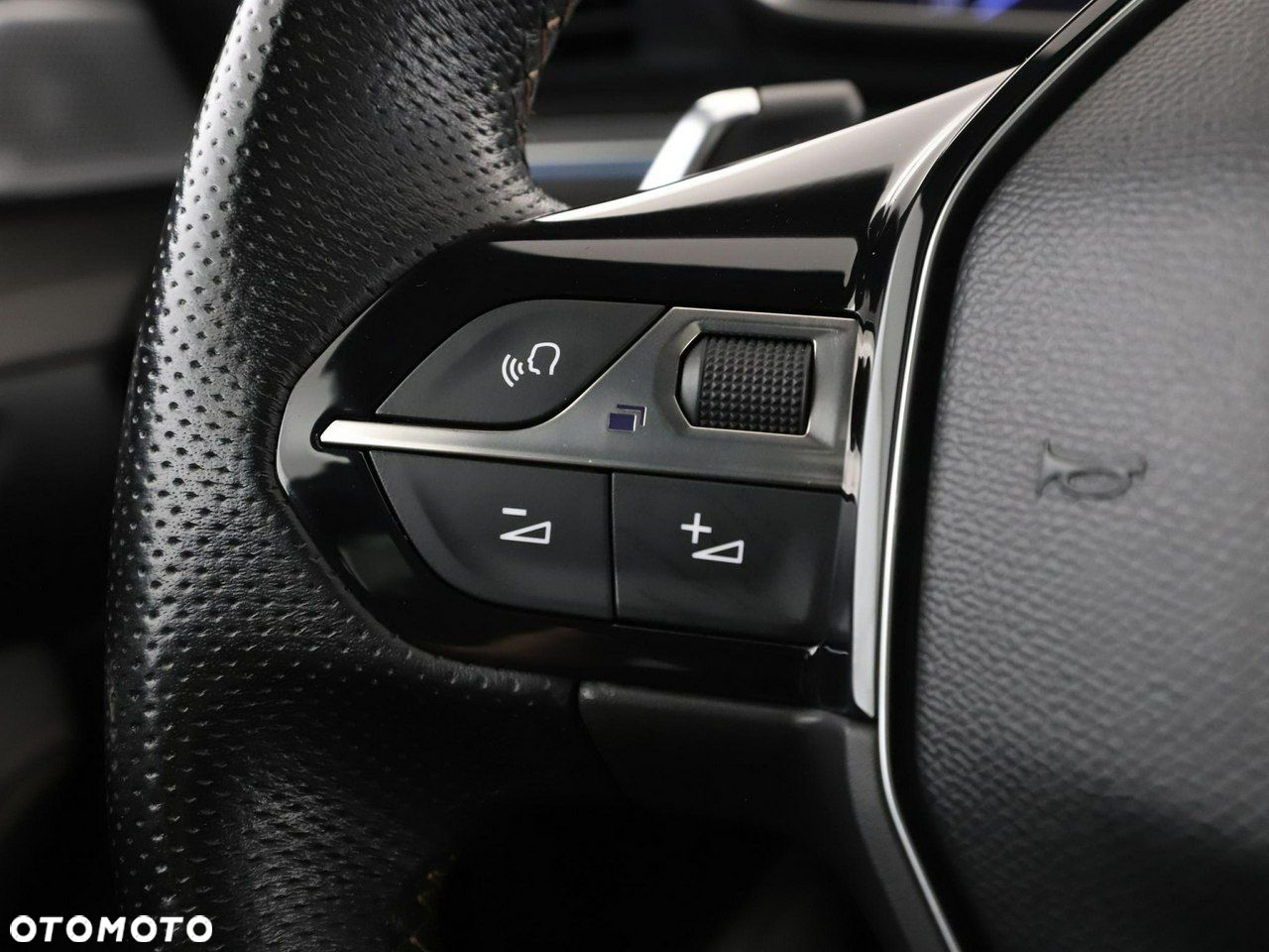 Peugeot 508 1.6 PureTech First Edition S&S EAT8 - 32