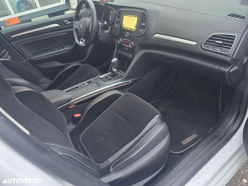 Renault Megane TCe 140 GPF EDC INTENS - 11