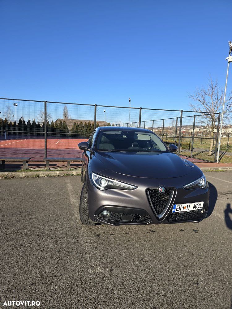 Alfa Romeo Stelvio - 1