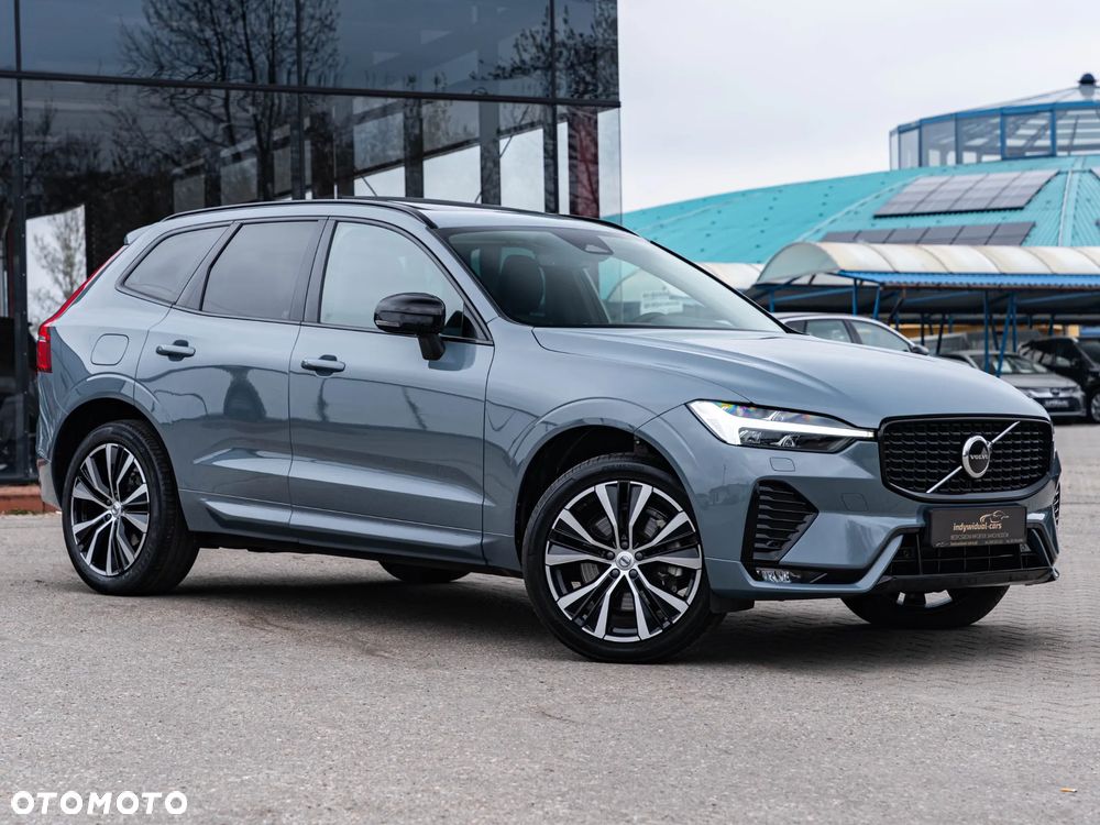 Volvo XC 60 B4 D Plus Dark - 8