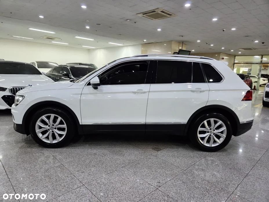 Volkswagen Tiguan - 4