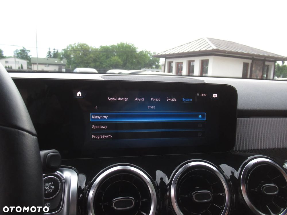 Mercedes-Benz GLB 200 7G-DCT - 28