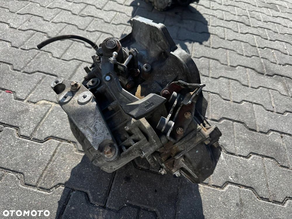 SKRZYNIA BIEGÓW 1.3 CDTI M20 OPEL MERIVA 2008 - 2