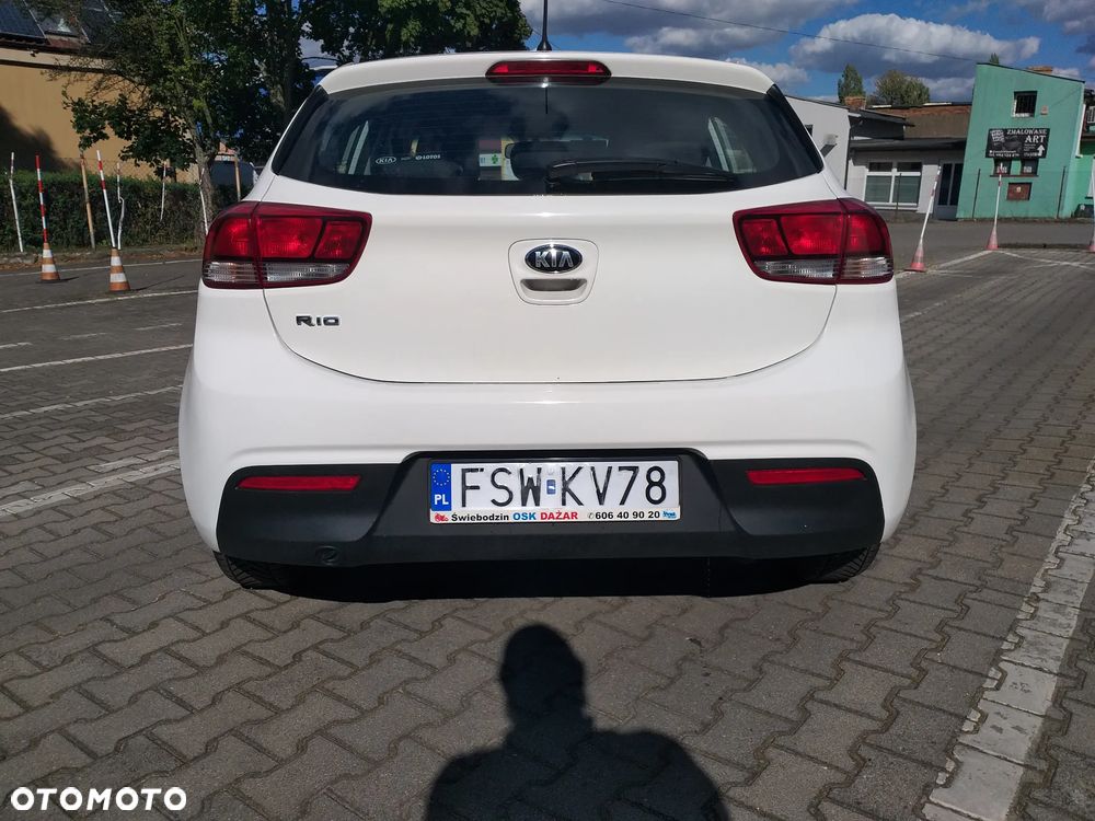 Kia Rio 1.2 M - 4