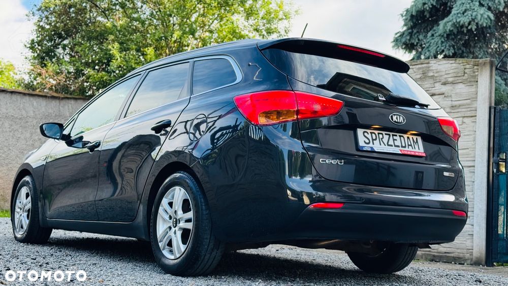 Kia Ceed 1.6 CRDi 128 Dream Team Edition - 21