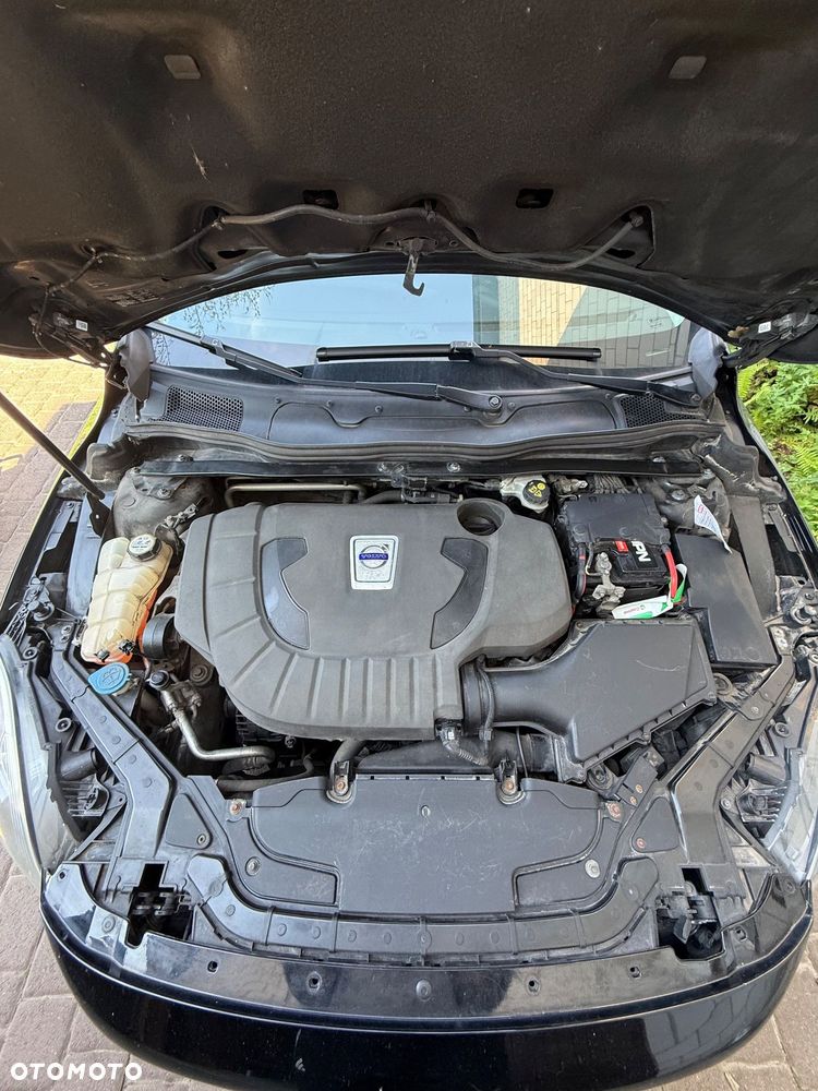 Volvo V40 D3 Momentum - 9