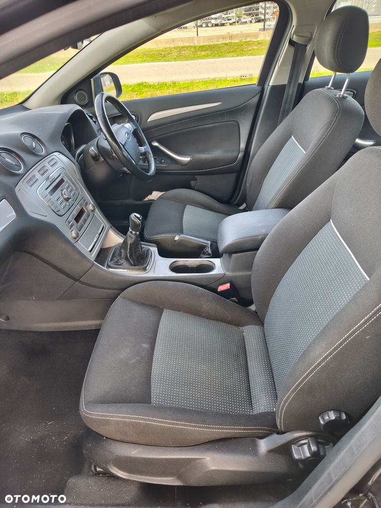 Ford Mondeo 1.8 TDCi Ambiente - 5