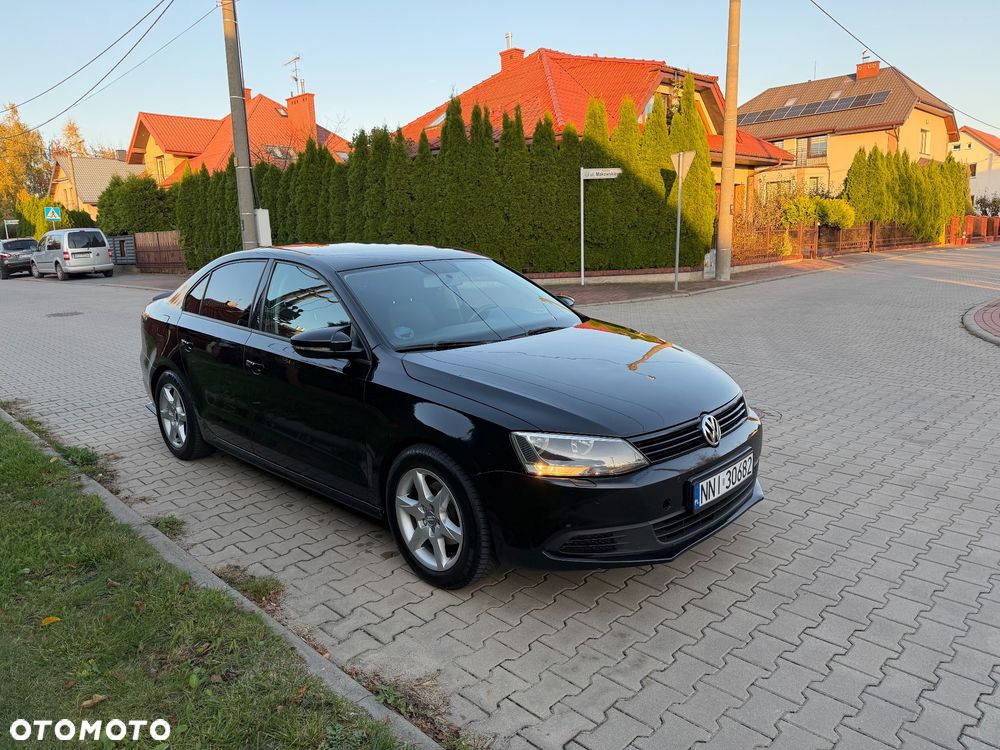 Volkswagen Jetta 2012 photo 2