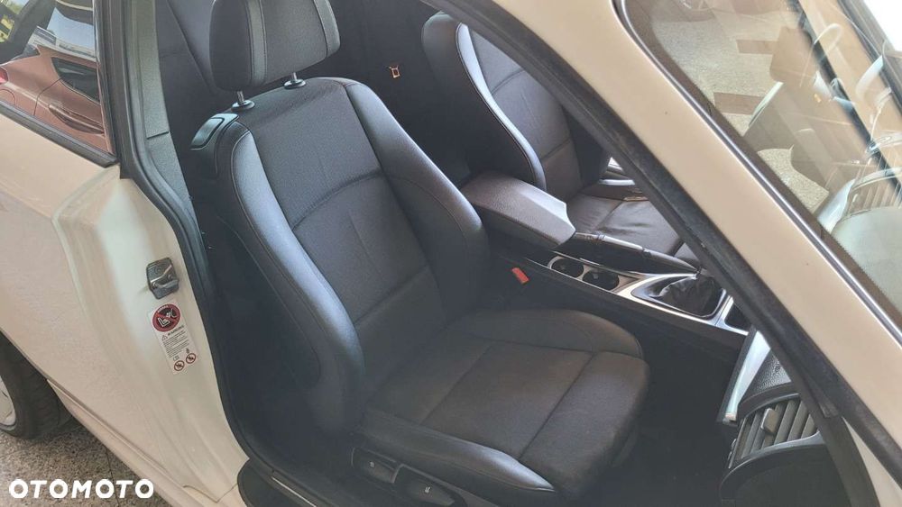 BMW Seria 1 - 23