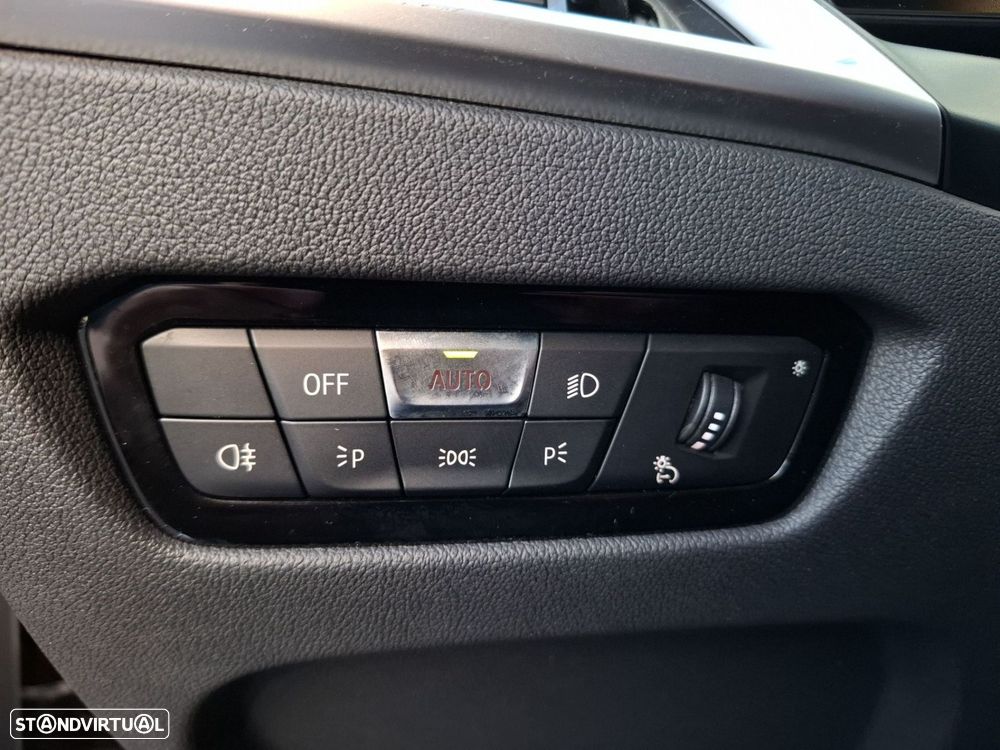 BMW 320 d Pack Desportivo M Auto - 20
