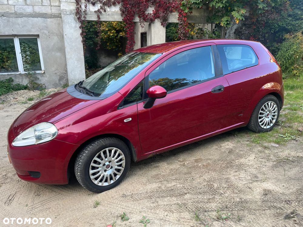 Fiat Grande Punto 2008 photo 4