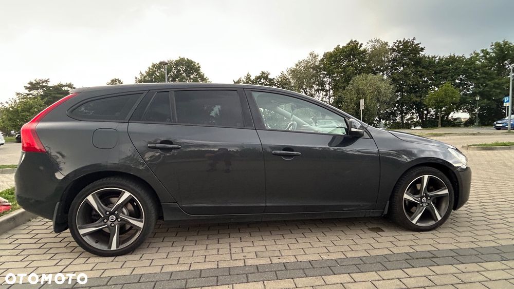 Volvo V60 D3 Kinetic - 13