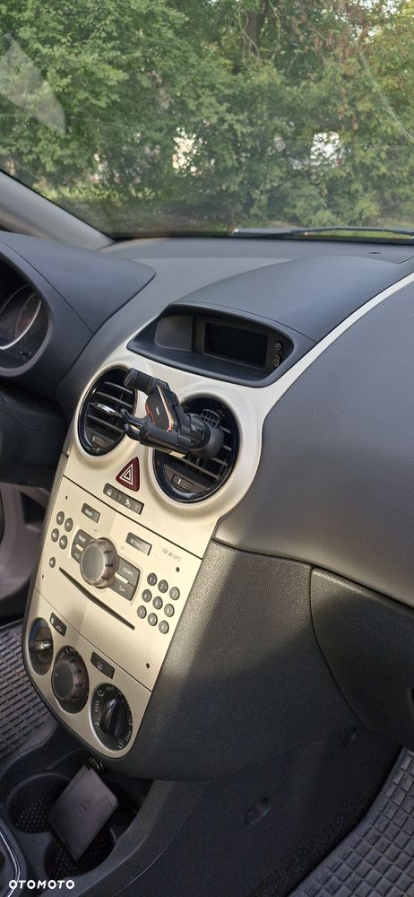 Opel Corsa - 12