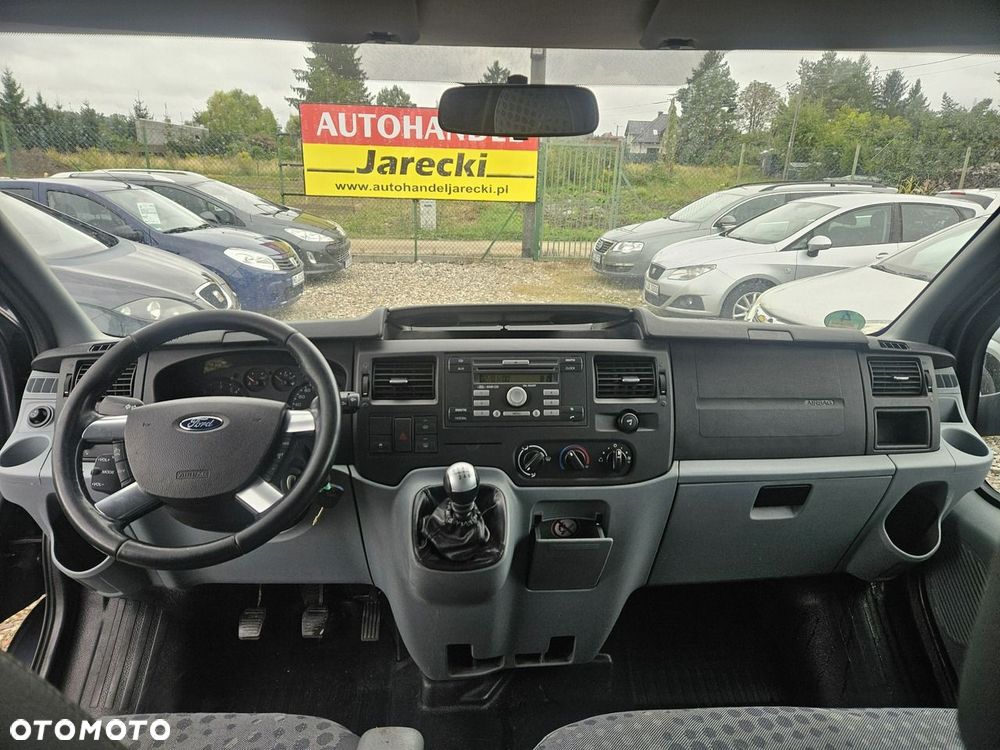 Ford Transit - 11