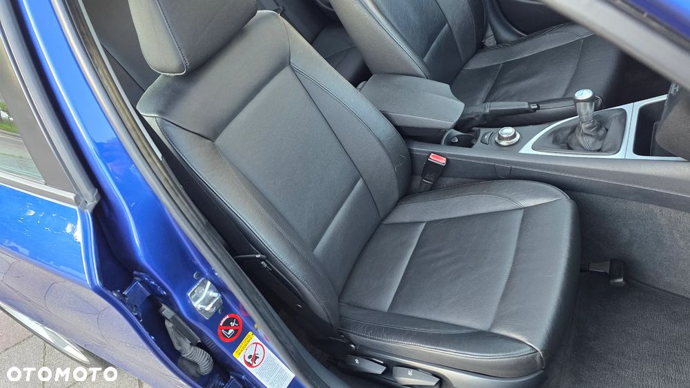 BMW Seria 1 120d DPF Edition Sport - 23