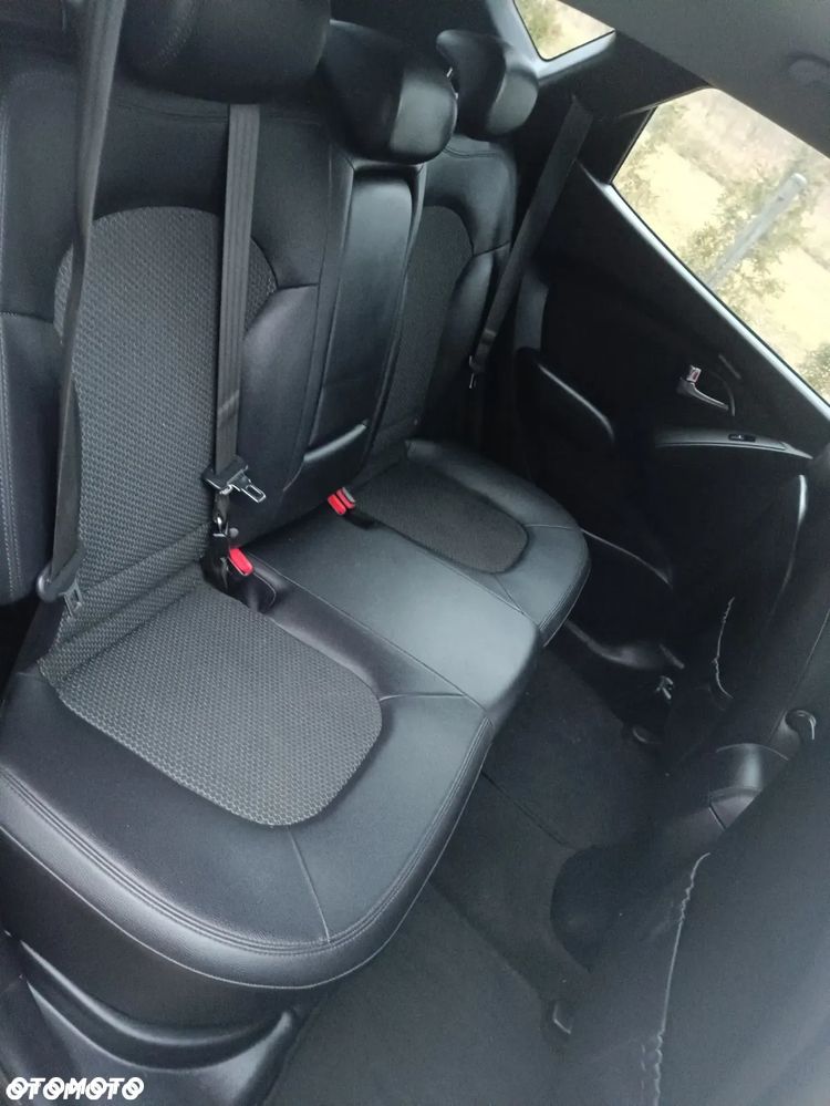 Hyundai ix35 1.7 CRDi Comfort 2WD - 9