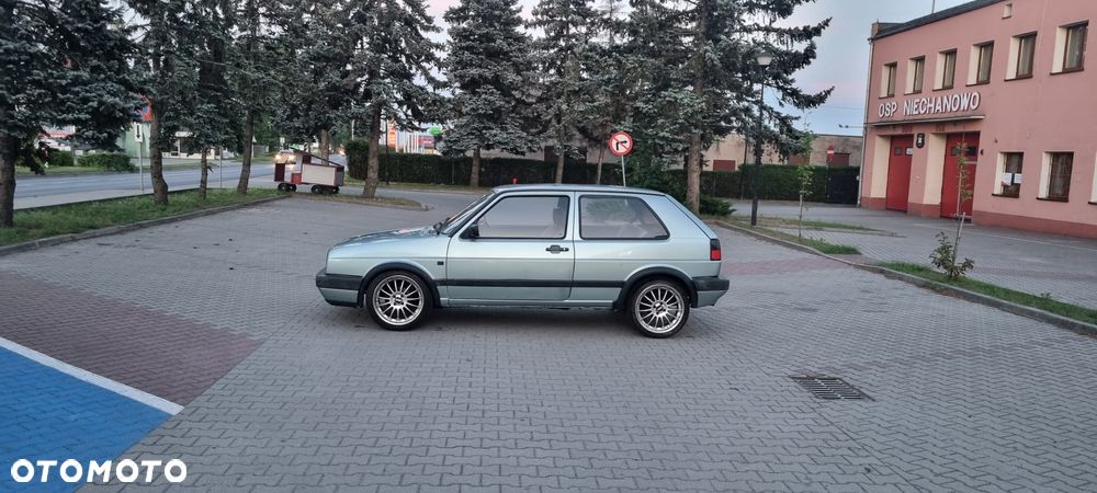 Volkswagen Golf - 19