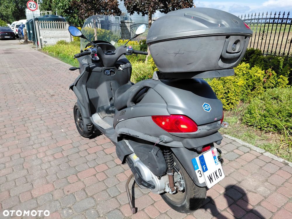 Piaggio MP-3 - 4
