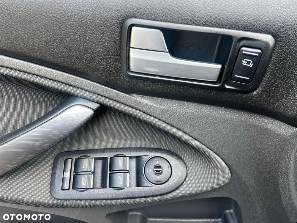 Ford C-MAX - 10
