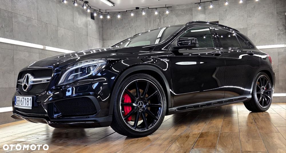 Mercedes-Benz GLA - 2