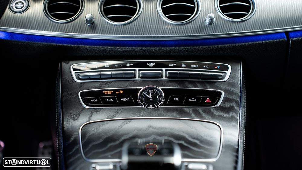 Mercedes-Benz E 300 de AMG Line - 31