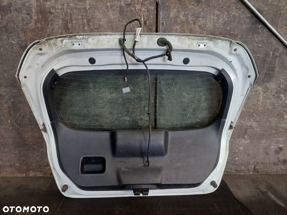 KLAPA BAGAŻNIKA + LAMPY FORD FIESTA MK6 MK7 HB 3D 08-12 H9 - 7