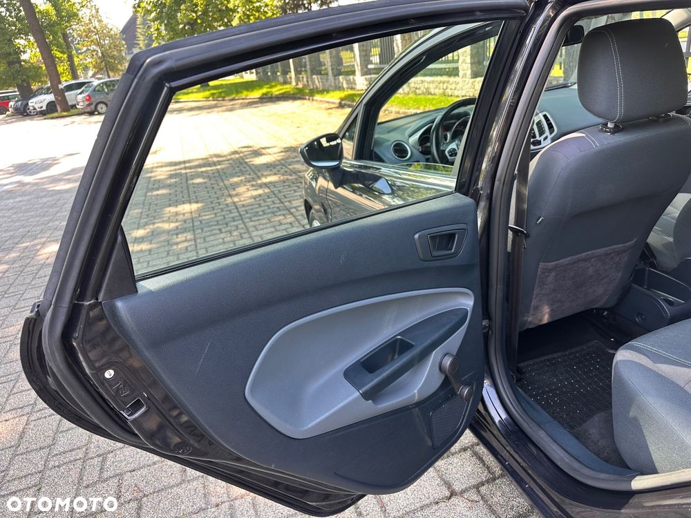 Ford Fiesta 1.25 Celebration - 19