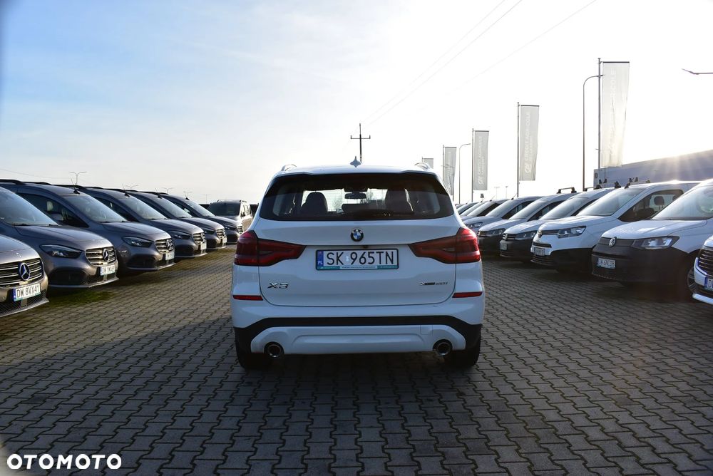 BMW X3 xDrive20i GPF Advantage - 7