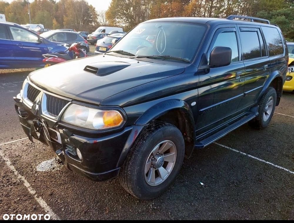 Mitsubishi Pajero Sport 2.5 TD Instyle - 1