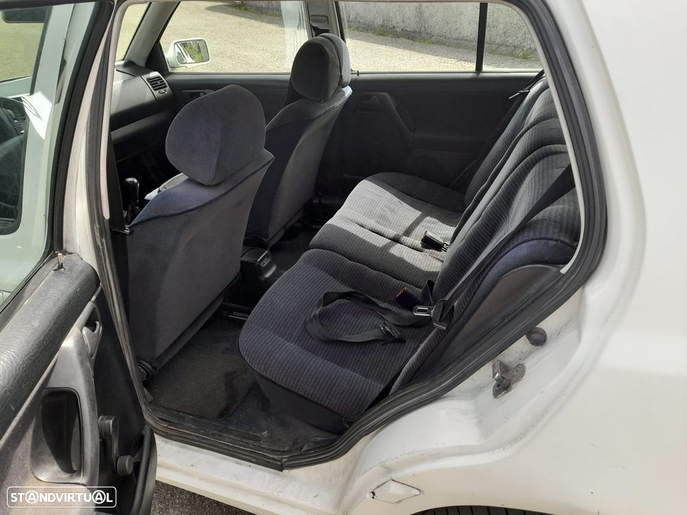 VW Golf 1.9 D CL - 7