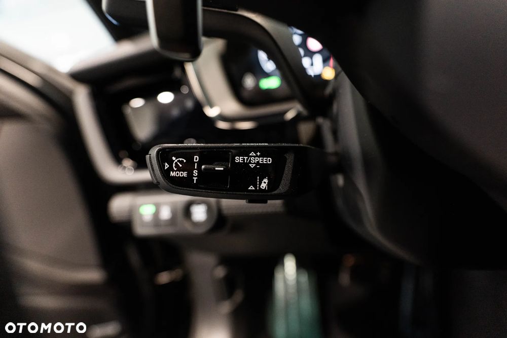 Porsche Panamera 4 E-Hybrid PHEV - 22