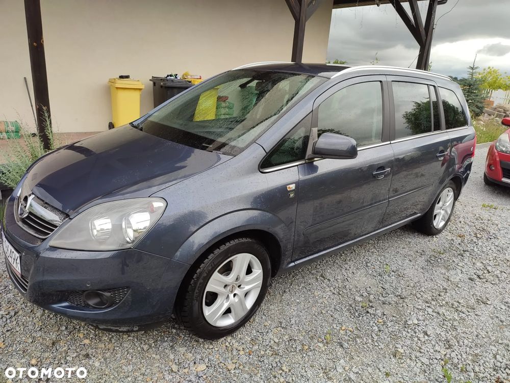 Opel Zafira - 2