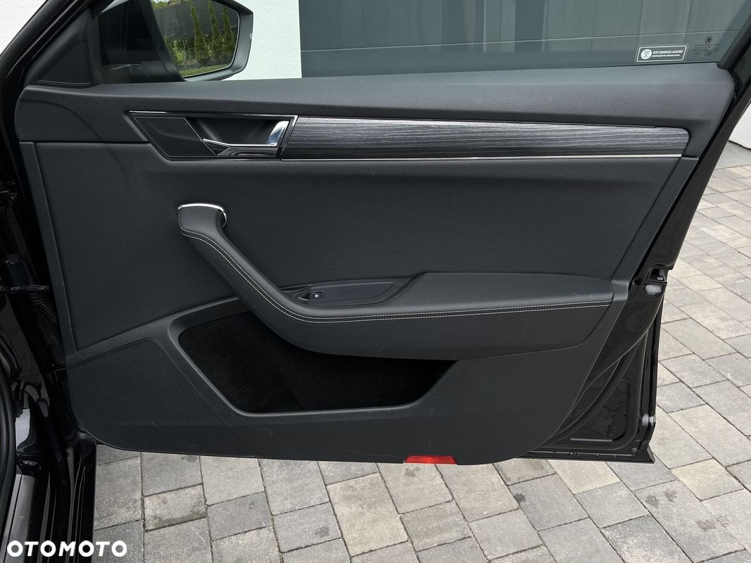 Skoda Superb 2.0 TDI DSG Active - 29