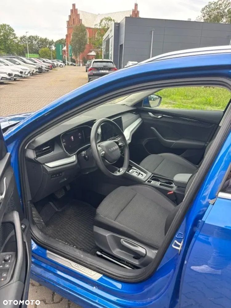 Skoda Octavia 1.5 TSI mHEV Selection DSG - 10
