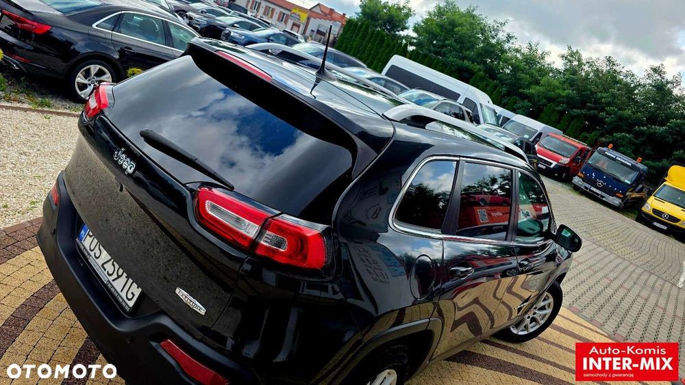 Jeep Cherokee - 16