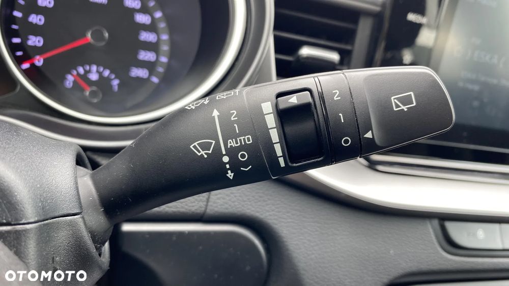 Kia Ceed 1.5 T-GDI M DCT - 12