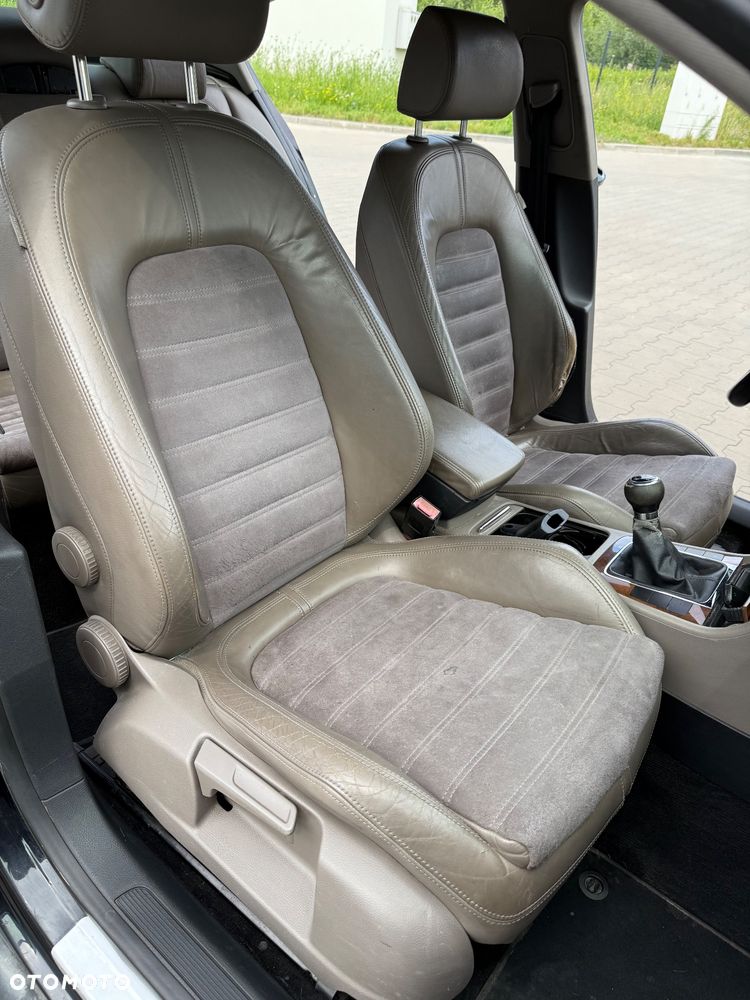 Volkswagen Passat 2.0 TDI Highline - 23