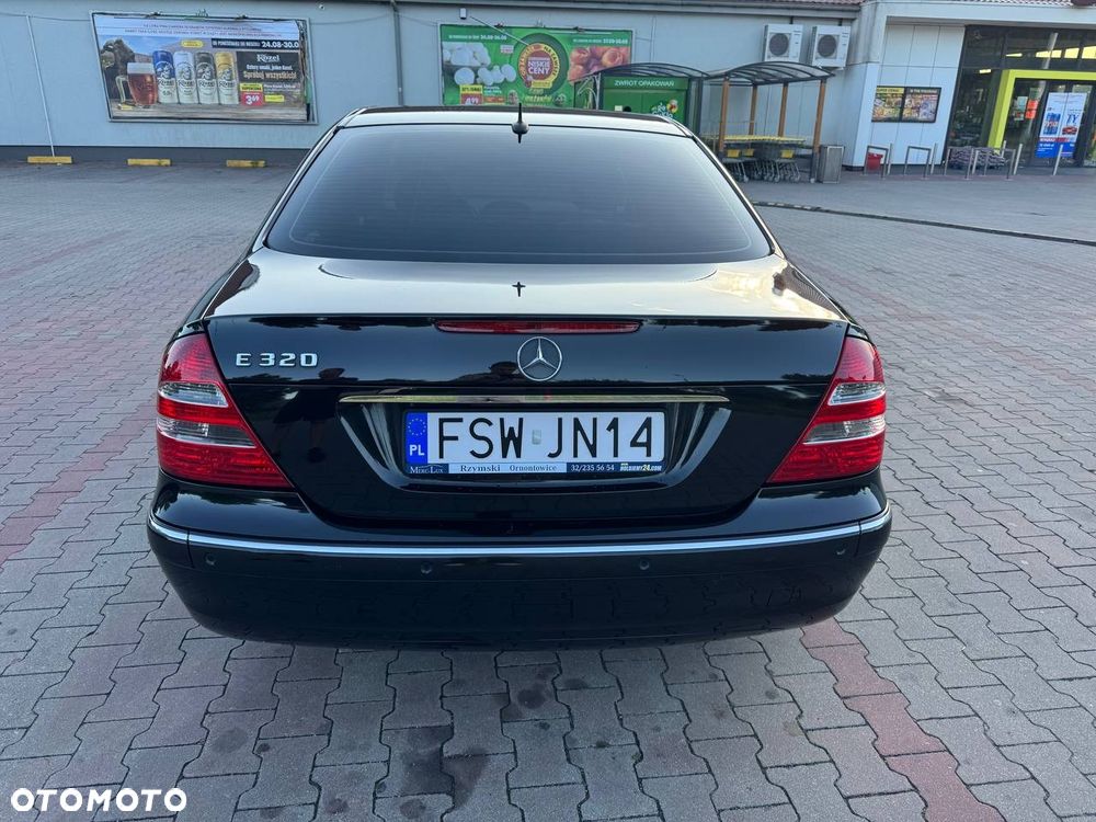Mercedes-Benz Klasa E 320 Elegance - 4